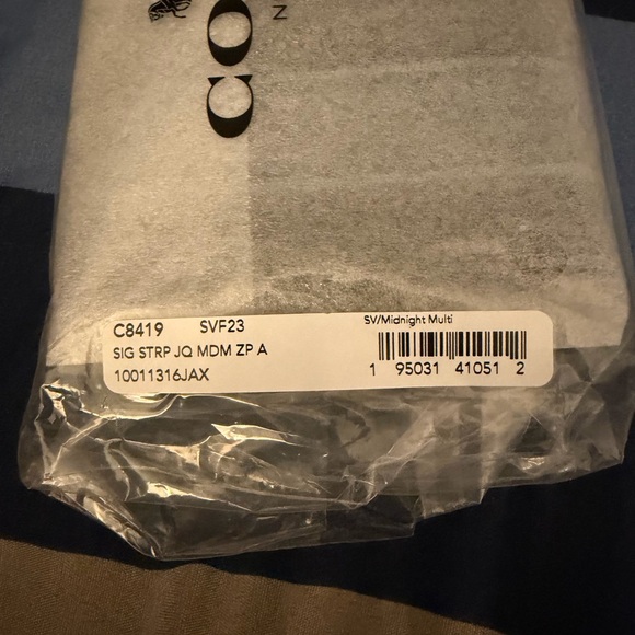 Medium ID Zip Around Wallet In Signature Jacquard With Stripes - Silver/Midnight - Picture 5 of 6